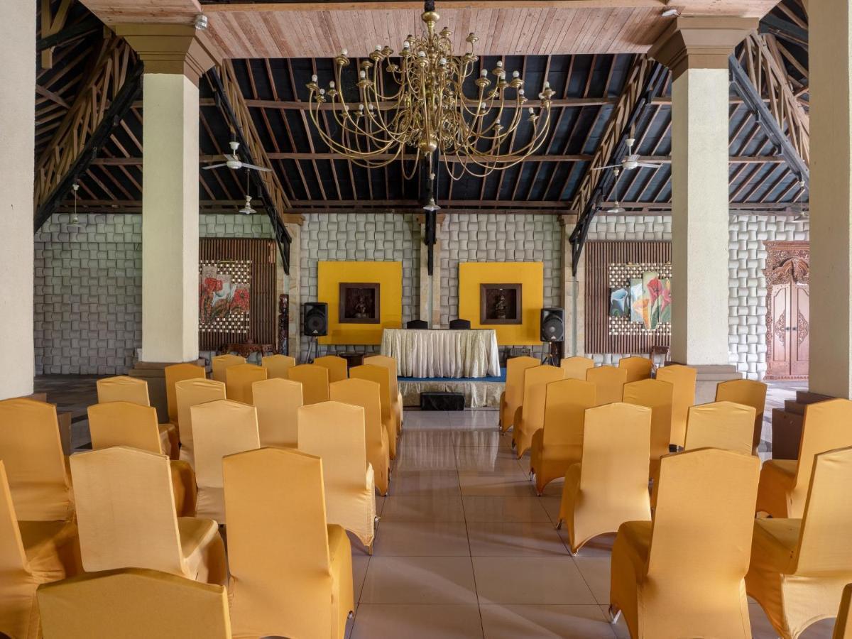 The Village Resort Bogor Buitenkant foto