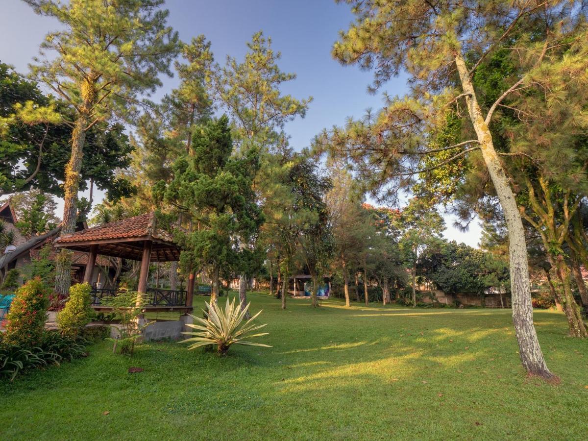 The Village Resort Bogor Buitenkant foto