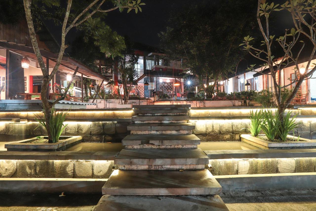 The Village Resort Bogor Buitenkant foto