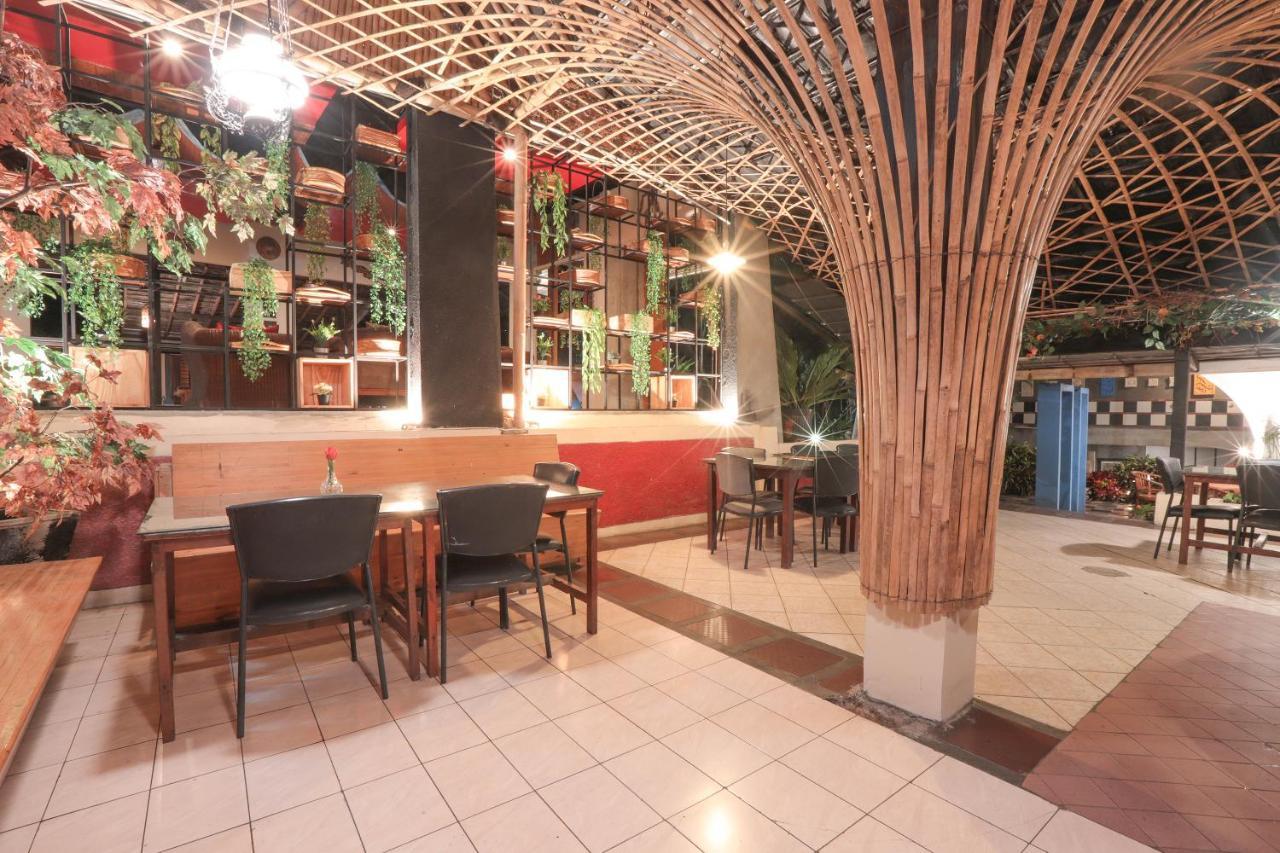 The Village Resort Bogor Buitenkant foto