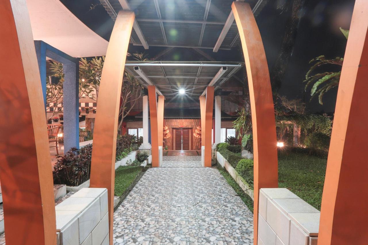 The Village Resort Bogor Buitenkant foto